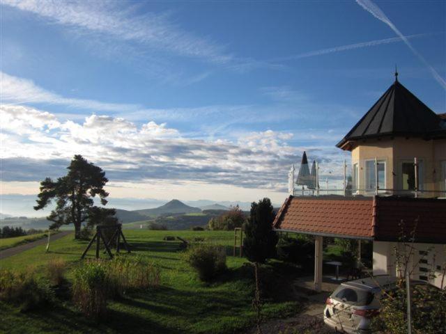 Hegaustern Guest House เอนเงน ภายนอก รูปภาพ